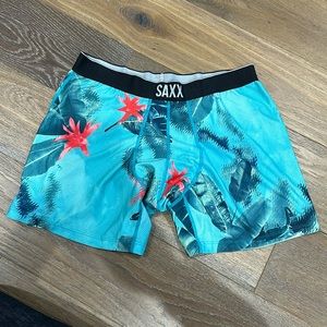 Saxx men’s underwear size large